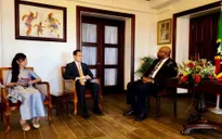Đại sứ Việt Nam tại Cuba kiêm nhiệm Liên bang Saint Kitts và Nevis trình Quốc thư
