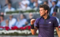 Ngược dòng đánh bại Federer, Dominic Thiem gặp Djokovic tại bán kết Madrid mở rộng