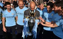 ẢNH: Khoảnh khắc ấn tượng trong ngày Man City đăng quang Ngoại hạng Anh
