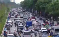 Hà Nội: Xén vỉa hè để giảm ùn tắc giao thông