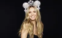 Disney “rủ” Karlie Kloss Heidi Klum ra mắt bộ sưu tập nơ chuột Mickey và Minnie