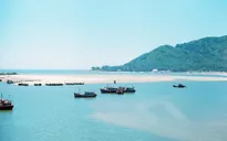 Khám phá vẻ đẹp hoang sơ của vùng biển Hà Tĩnh