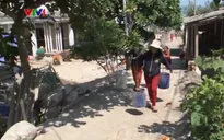 Quảng Ngãi: Hàng trăm hộ dân “khốn đốn” vì thiếu nước sinh hoạt