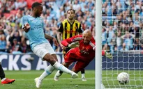 Sterling ra điều kiện "khó đỡ" để cam kết cùng Man City