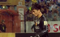 VIDEO: Bùi Tiến Dũng để thủng lưới ngay trong lần đầu bắt chính tại CLB Hà Nội