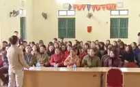 Sẽ vừa xét tuyển vừa thi tuyển đối với giáo viên hợp đồng có thâm niên