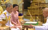 Nhà vua Thái Lan Rama X sắc phong hoàng hậu