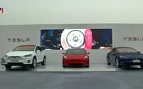 Xe điện Tesla bất ngờ rơi vào tâm bão khủng hoảng