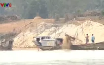 Khó khăn trong việc ngăn chặn khai thác cát, sạn trái phép
