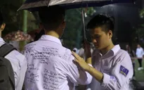 Lễ tri ân trưởng thành đầy xúc động của học sinh lớp 12 trường THPT Yên Hòa