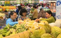 Nhiều siêu thị và chợ truyền thống đã mở cửa phục vụ người dân