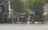 Ấn Độ oằn mình vì nắng nóng