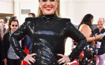 Kelly Clarkson nhập viện ngay sau lễ trao giải Billboards Music Awards