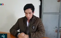 Bắt 2 đối tượng cướp giật điện thoại của du khách nước ngoài