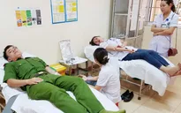 Huy động nhiều người cùng hiến máu cứu sống sản phụ chửa ngoài tử cung vỡ