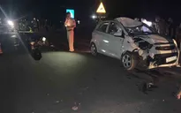 Hai vợ chồng tử vong sau khi va chạm với ô tô