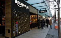Amazon lần đầu mở cửa hàng Amazon Go nhận tiền mặt