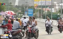 Khánh Hòa: Họp chợ lấn chiếm tỉnh lộ 3