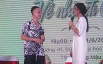 'Cười té ghế' khi Thu Quỳnh, Anh Vũ diễn lại cảnh hôn của Bảo và Ánh Dương trong "Về nhà đi con"