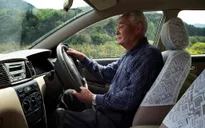 Nhật Bản cấp giấy phép lái xe riêng cho người cao tuổi