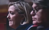 Pháp: Bà Marine Le Pen phải hầu tòa vì đăng ảnh IS lên Twitter