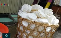 Cận cảnh thu gom, tân trang hộp xốp phế thải