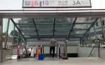 Nhà ga tàu điện ngầm có độ sâu bằng chiều cao tòa nhà 31 tầng