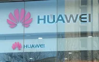 Người dùng Huawei phàn nàn về quảng cáo trên màn hình khóa điện thoại