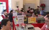 Ngược chiều thị trường, ngân hàng mong đợi gì từ miễn phí giao dịch?
