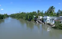 Cần Thơ: Sạt lở chia cắt nhiều đoạn đường giao thông