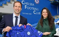 Cựu sao Arsenal bất ngờ tới Chelsea làm việc