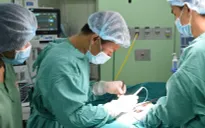 Chủ quan với vết bỏng hàn xì, người đàn ông mắc ung thư dương vật