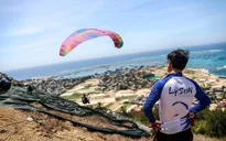 Gần 100 phi công tham gia giải dù lượn tại Lý Sơn