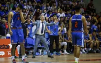 HLV Todd Purves mất quyền chỉ đạo tại trận Derby Hà Nội