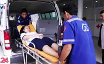 Nghị lực của nữ sinh đi thi THPT Quốc gia bằng xe cứu thương