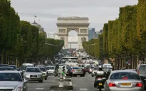 Paris cấm ô tô cũ lưu thông trong đợt nắng nóng