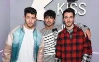Từng “dứt áo” rời khỏi Jonas Brothers, Nick Jonas lo sợ rạn nứt tình anh em
