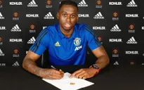 "Trai hư" Man Utd bất ngờ bị... "làm thớt" trong ngày ra mắt Wan-Bissaka