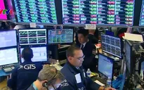 Đồng USD yếu hơn hỗ trợ thị trường chứng khoán Mỹ trong năm 2020