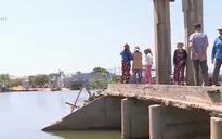 Chờ mặt bằng để xây cầu kiên cố