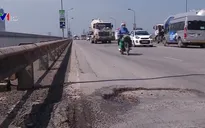 Mặt cầu Thăng Long lại nứt toác