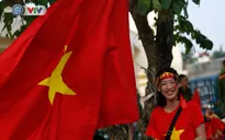Cổ động viên háo hức chuẩn bị "tiếp lửa" cho U23 Việt Nam