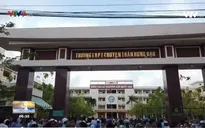 Bình Thuận: Một thí sinh dùng đồng hồ thông minh quay cóp khi thi tuyển lớp 10 trường Chuyên