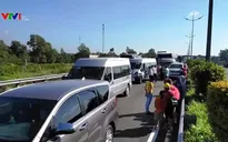 7 ô tô đâm liên hoàn trên cao tốc TP.HCM - Trung Lương