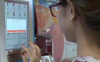 Thanh toán không dùng tiền mặt còn thấp