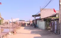 Vụ tàu cá Ninh Thuận bị chìm: Không khí tang thương vẫn bao trùm làng biển