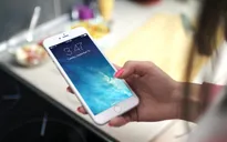 iPhone 6 bất ngờ bốc cháy trên tay bé gái 11 tuổi