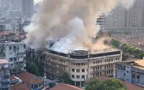 Cháy nhà hàng hàng trăm tuổi tại Vũ Hán, Trung Quốc