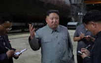 Chủ tịch Triều Tiên thị sát tàu ngầm mới