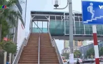 Người dân thờ ơ với cầu bộ hành
